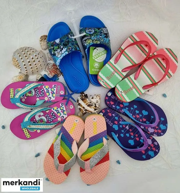 060014 Chanclas infantiles MIX. Ayude a sus clientes a prepararse para las vacaciones familiares