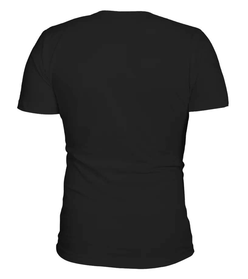 Algunas personas ma llaman por mi nombre pero las más importantes me llaman Abu… Camiseta cuello en V Unisex