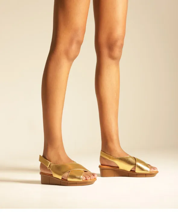 ANABELA LEATHER METAL OURO