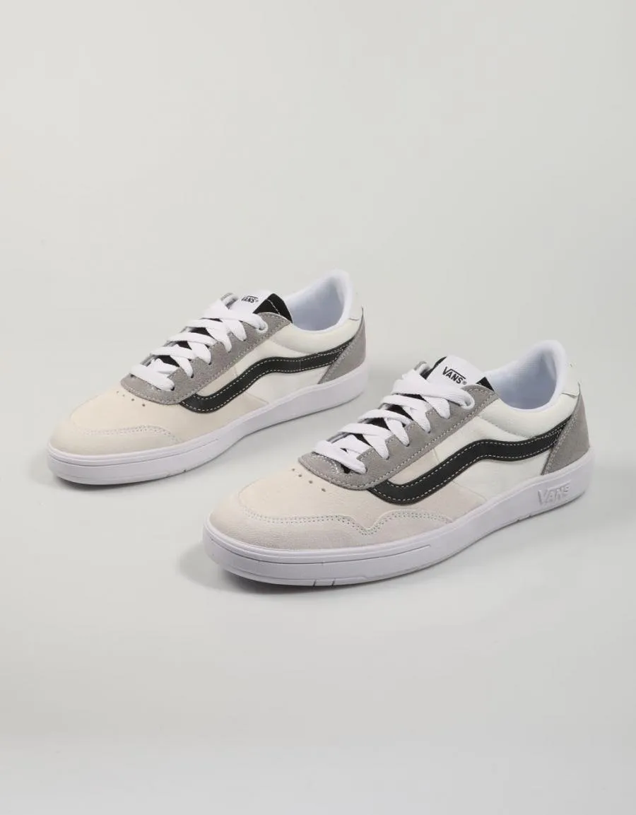  baskets VANS Cruze en Noir 82007