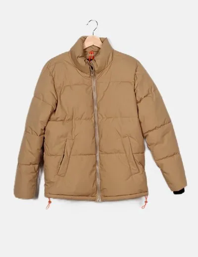 Bershka Chaqueta beige acolchada