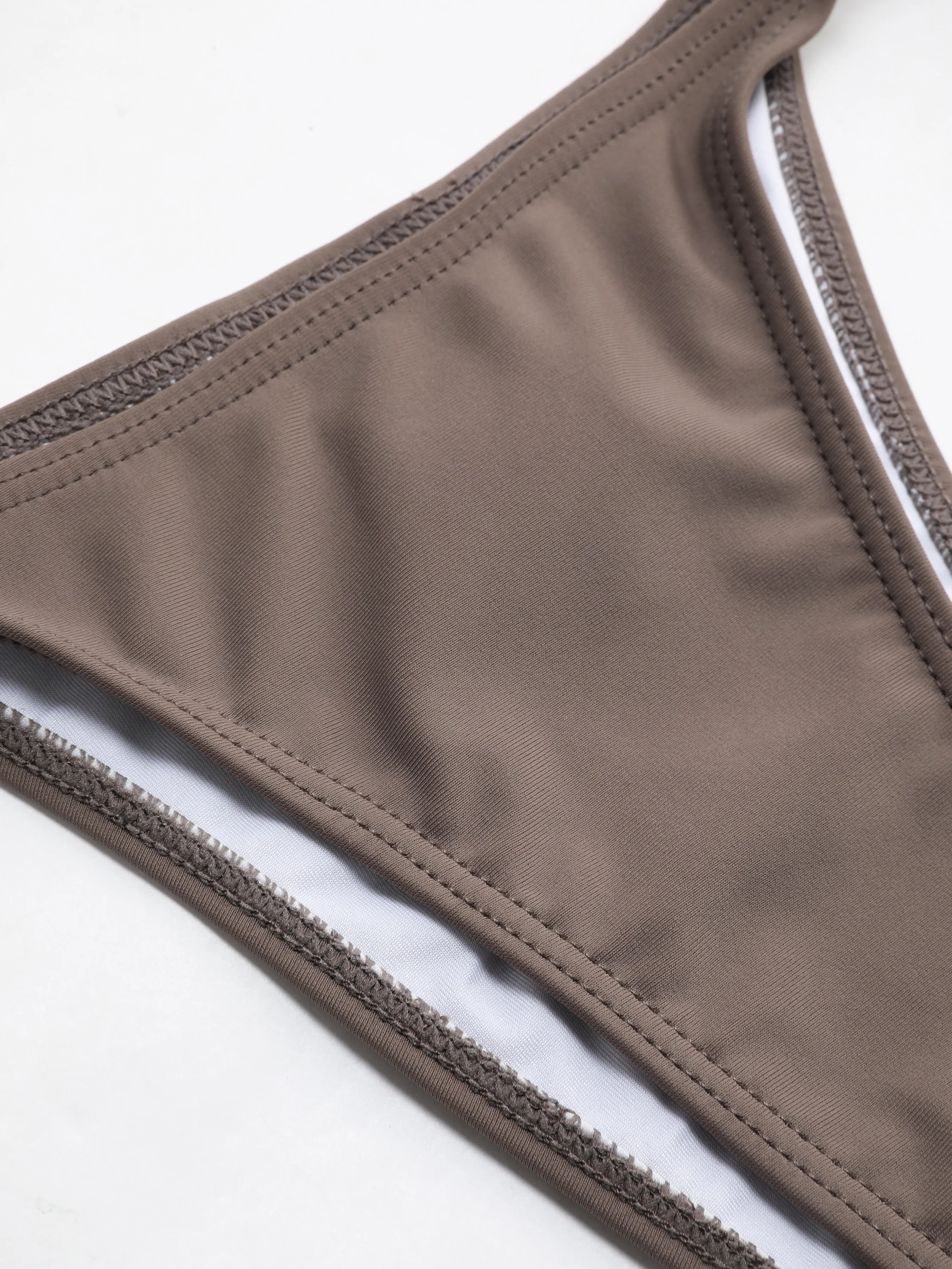 Bikini con Aros y Lazo Lateral para Vacaciones en la Riviera Francesa