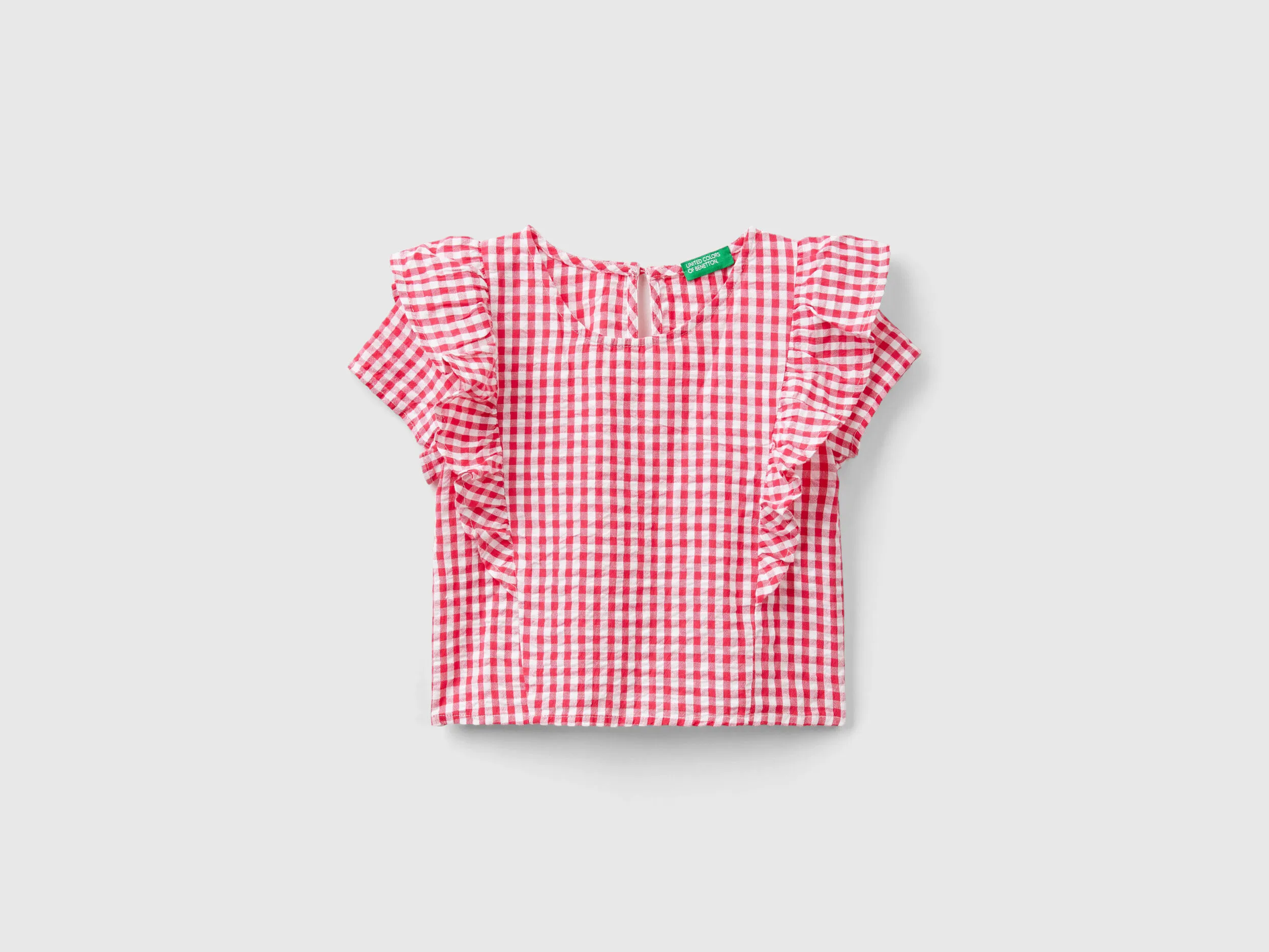 Blusa de vichy con volantes