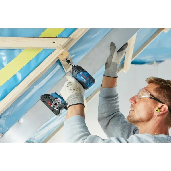 BOSCH  GDR 18V200  ATORNILLADORA CON IMPACTO CON 2 BATERíAS, LIION, 18 V, 4 AH, 200 NM, M6M16, CAJA ESPECIAL
