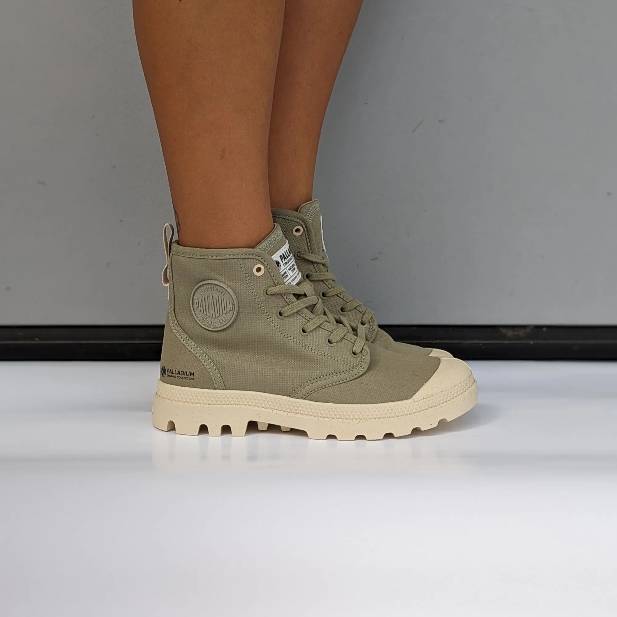 BOTAS PALLADIUM PAMPA HI ZIP ORGANIC EUCALYPTUS 79101379