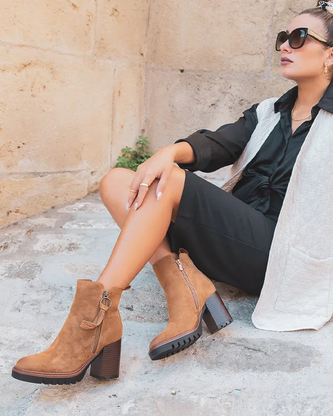 BOTINES DE MUJER COLOR CAMEL CON TACóN  PETRA