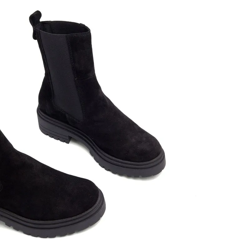 BOTINES PLANOS NEGROS CON ELASTICOS SIBILA