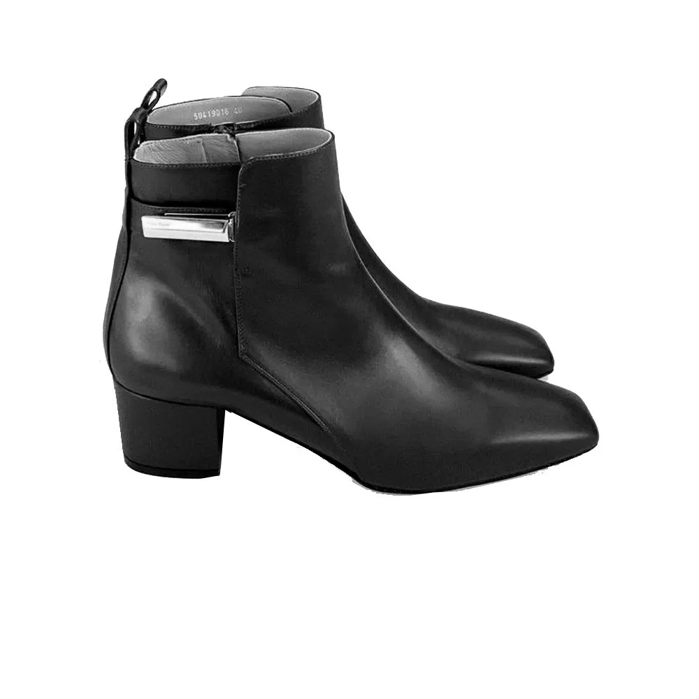 Botín de Piel Hugo Boss Malika Bootie 45C Color Negro