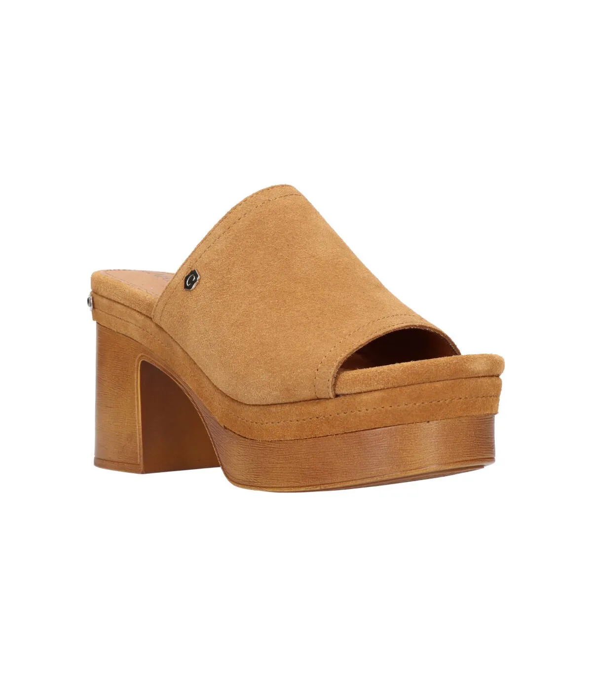 Carmela 160677  Camel