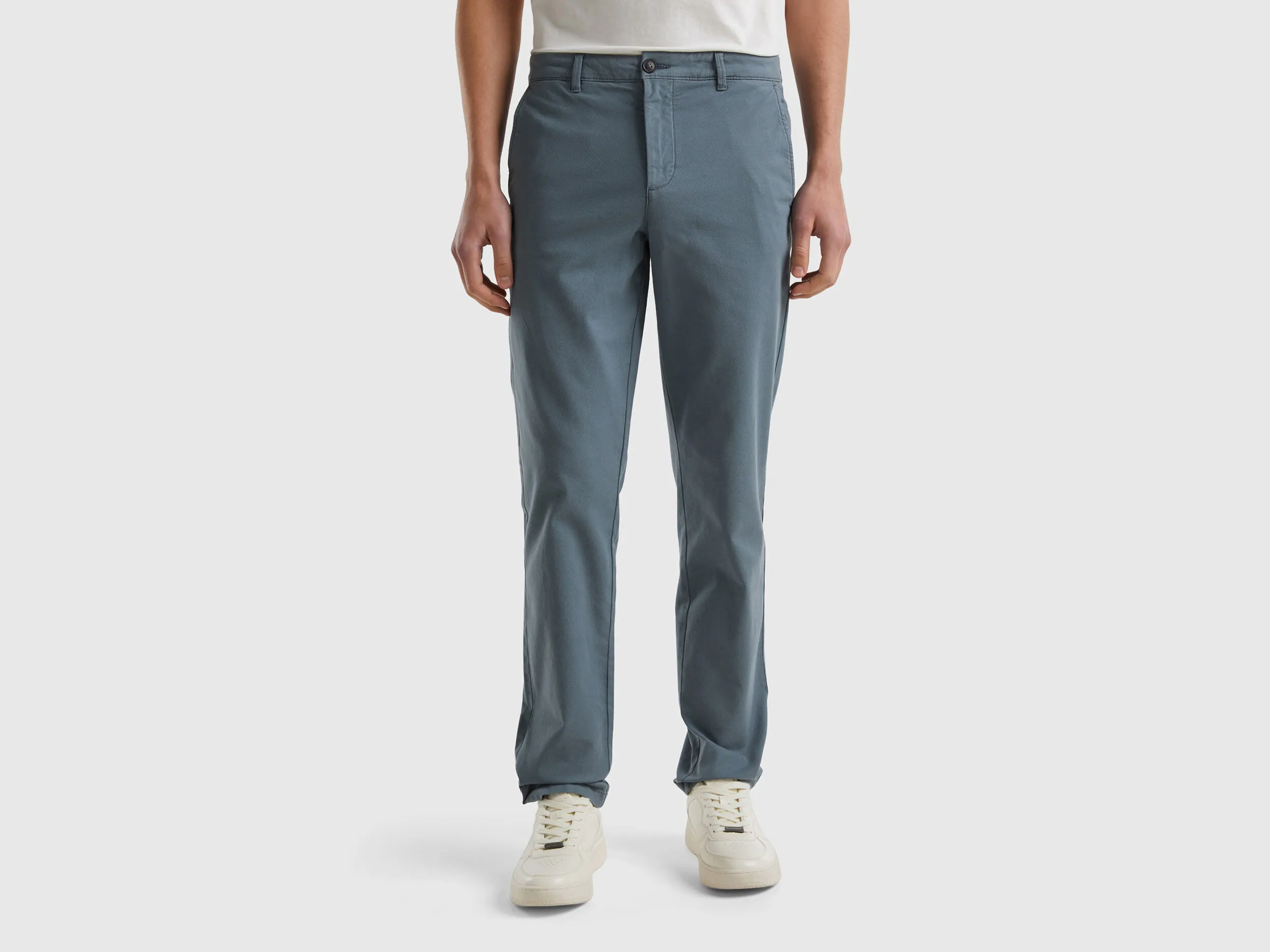 Chinos slim fit de algodón elástico