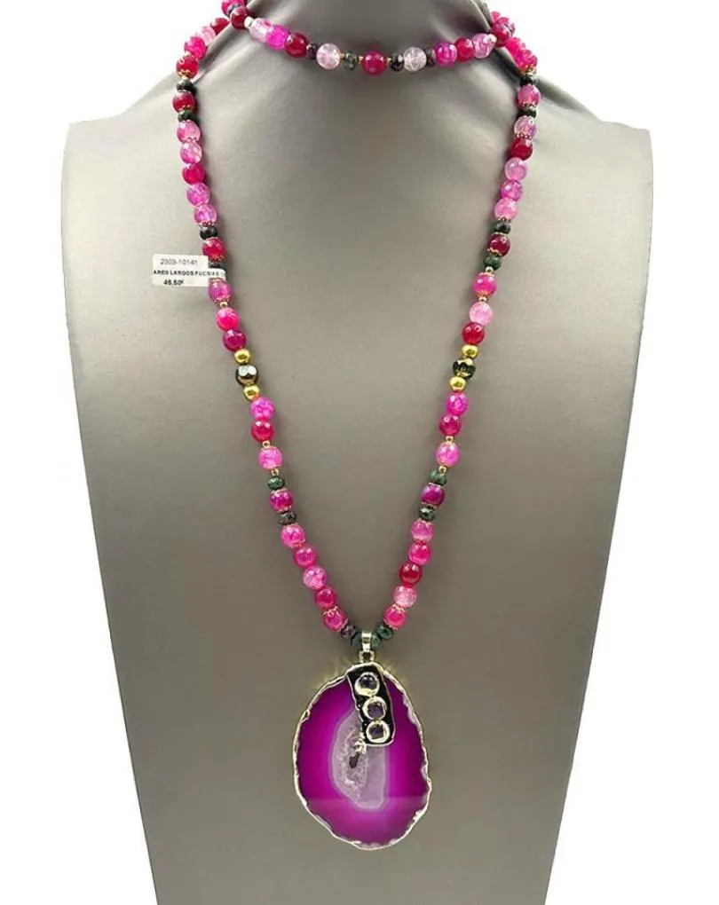 COLLARES FUCSIAS LARGOS DE PIEDRA PARA LUCIR TU OUTFIT
