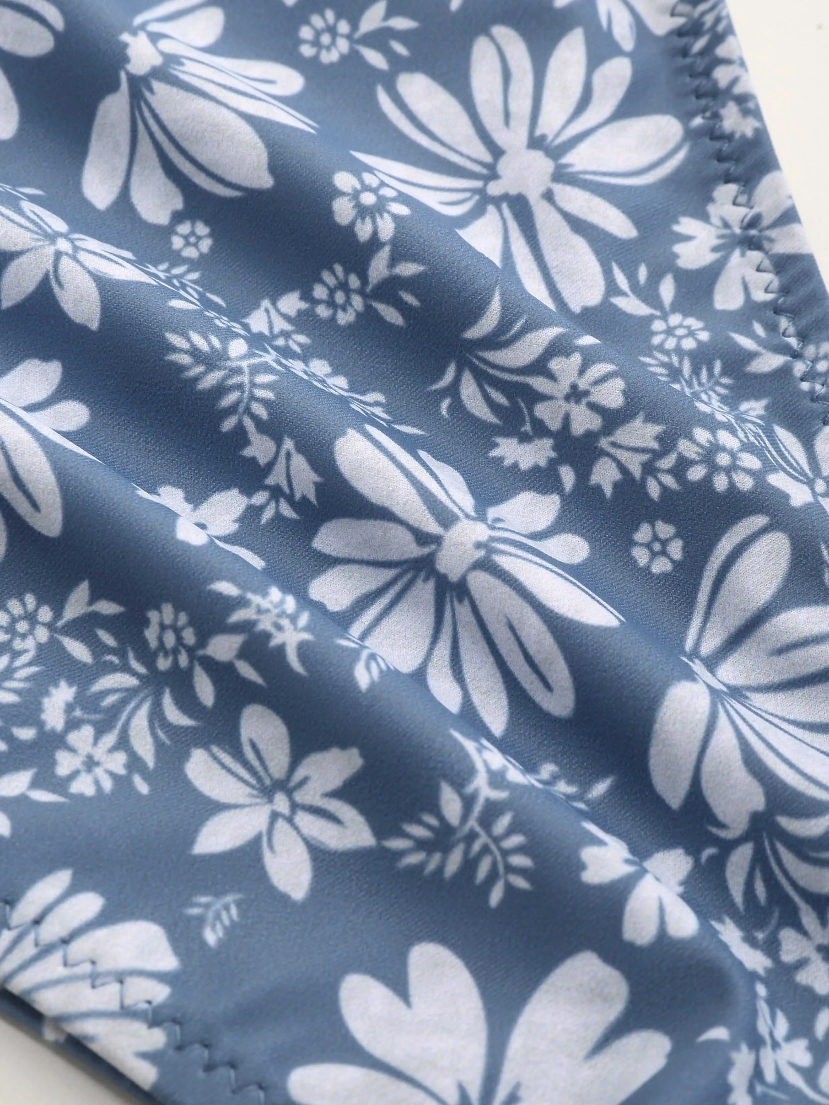 Conjunto de Bikini con Volantes y Estampado Floral para Vacaciones en la Playa de Santorini