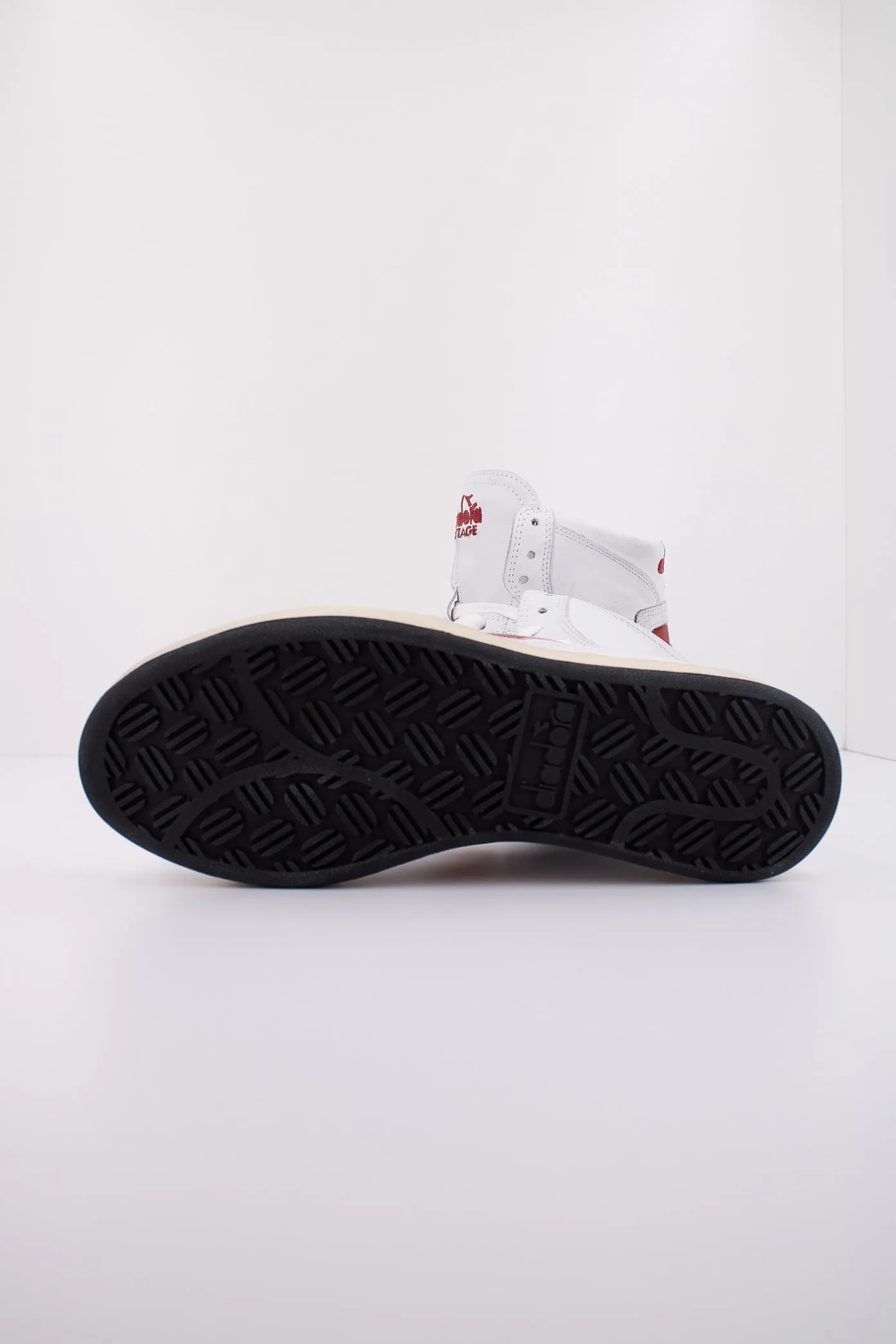 DIADORA ALTO BASKET USED