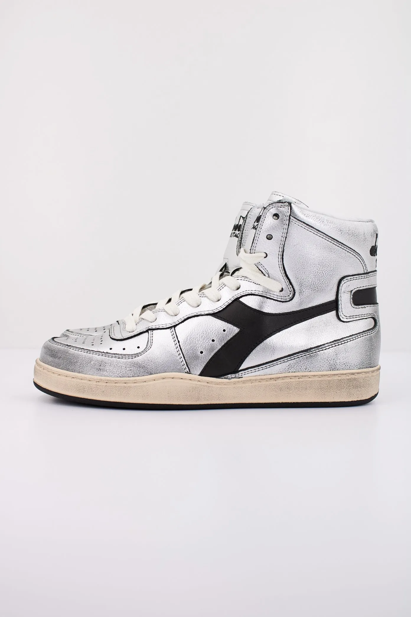 DIADORA HERITAGE BASKET USED