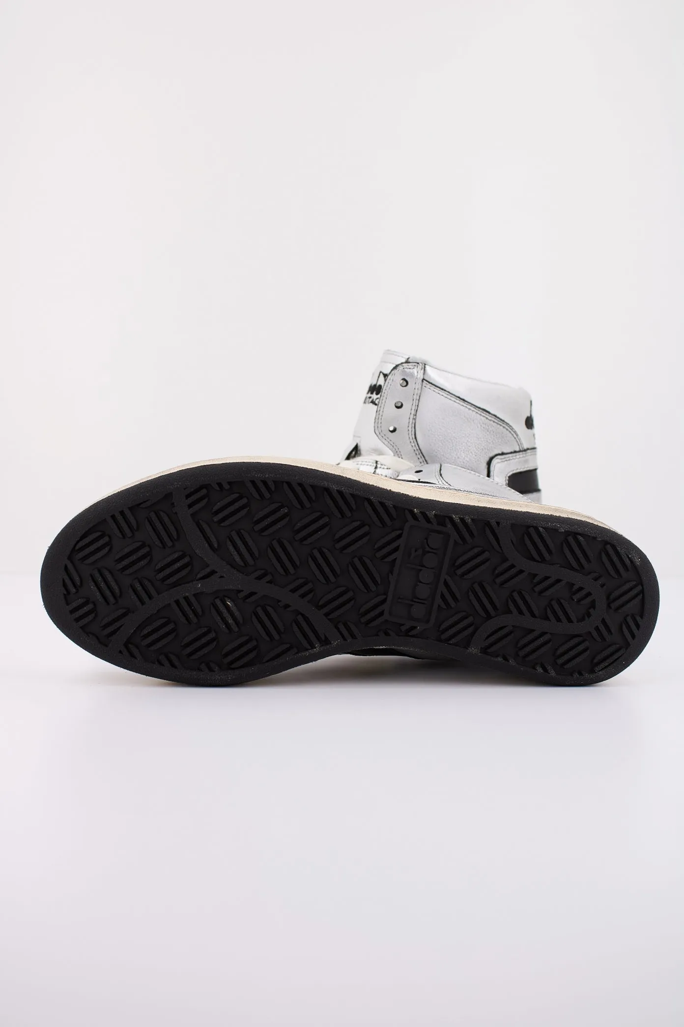 DIADORA HERITAGE BASKET USED