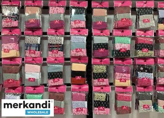 Explora nuestros calzoncillos de mujer en paquetes de 3 con una mezcla de colores para artículos modernos y cómodos