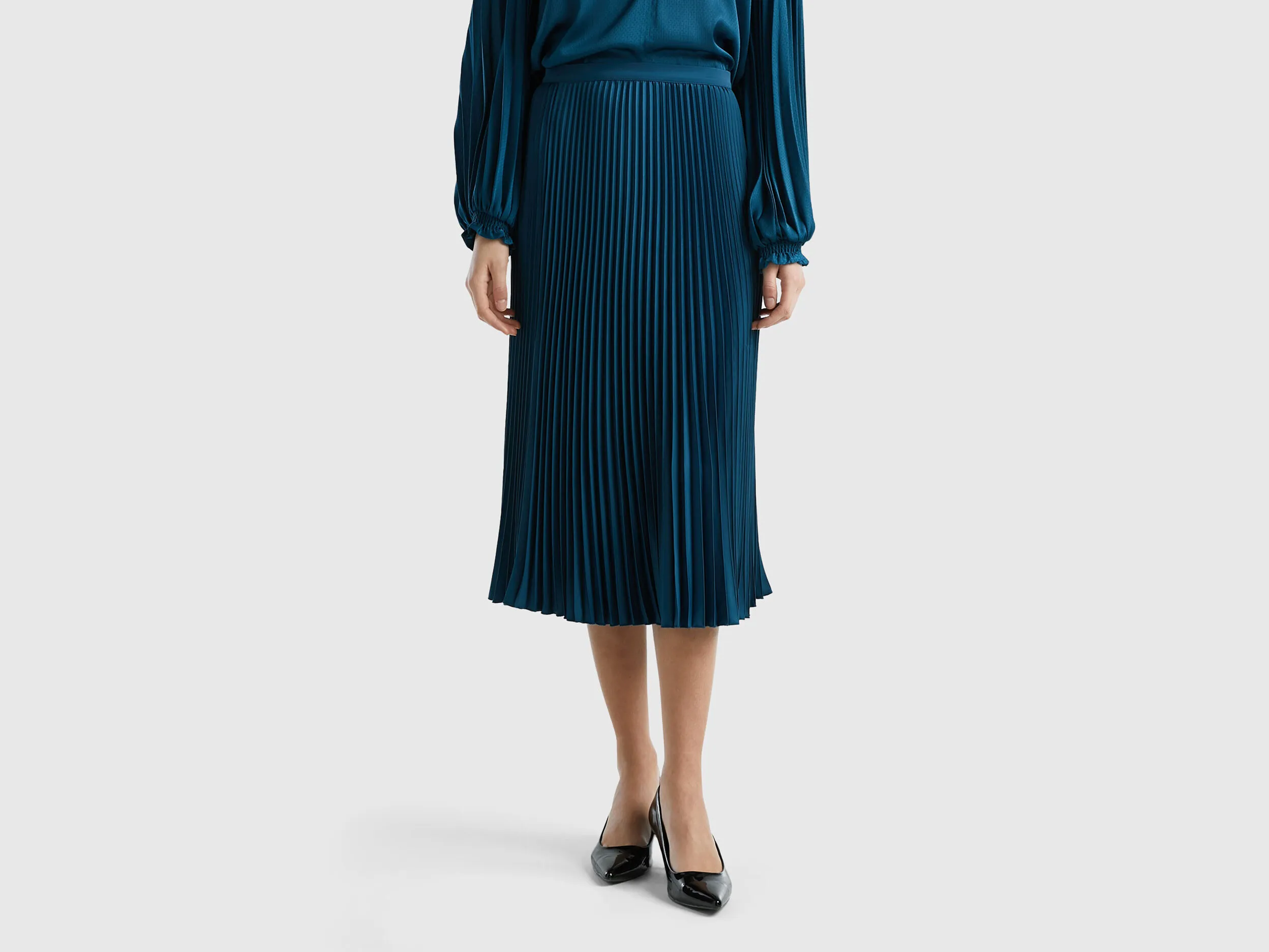 Falda midi plisada