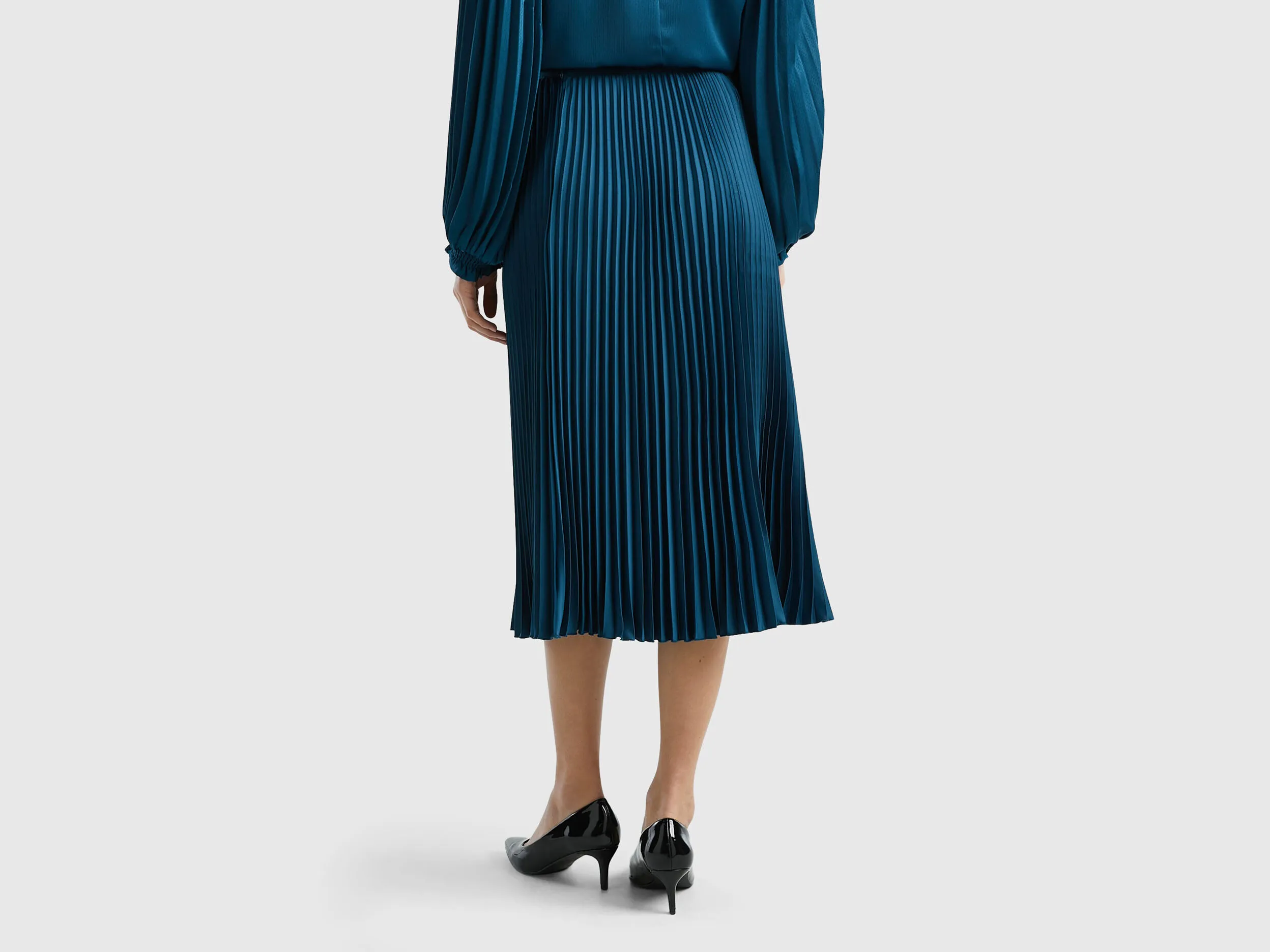 Falda midi plisada