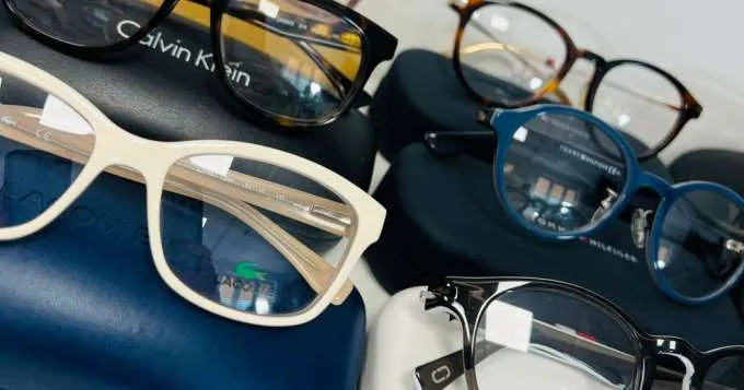 GAFAS/MONTURAS TRANSPARENTES  MARCAS PREMIUM  TH, CK, HUGO BOSS, CHLOE