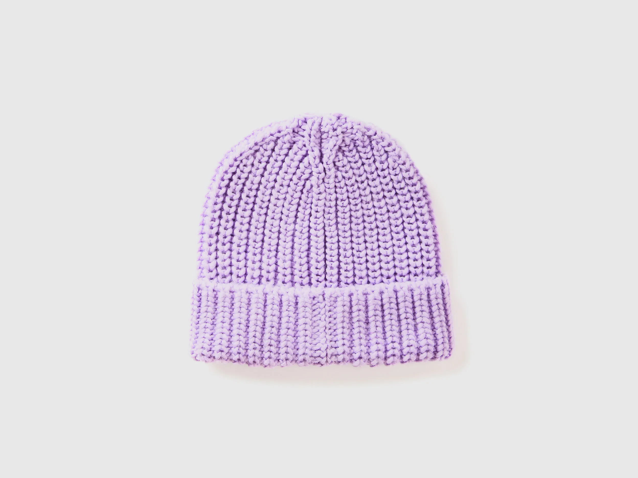 Gorro con logotipo de strass