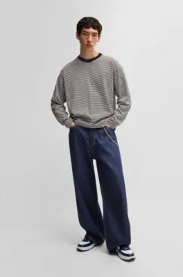 Jeans holgados baggy fit de denim azul oscuro
