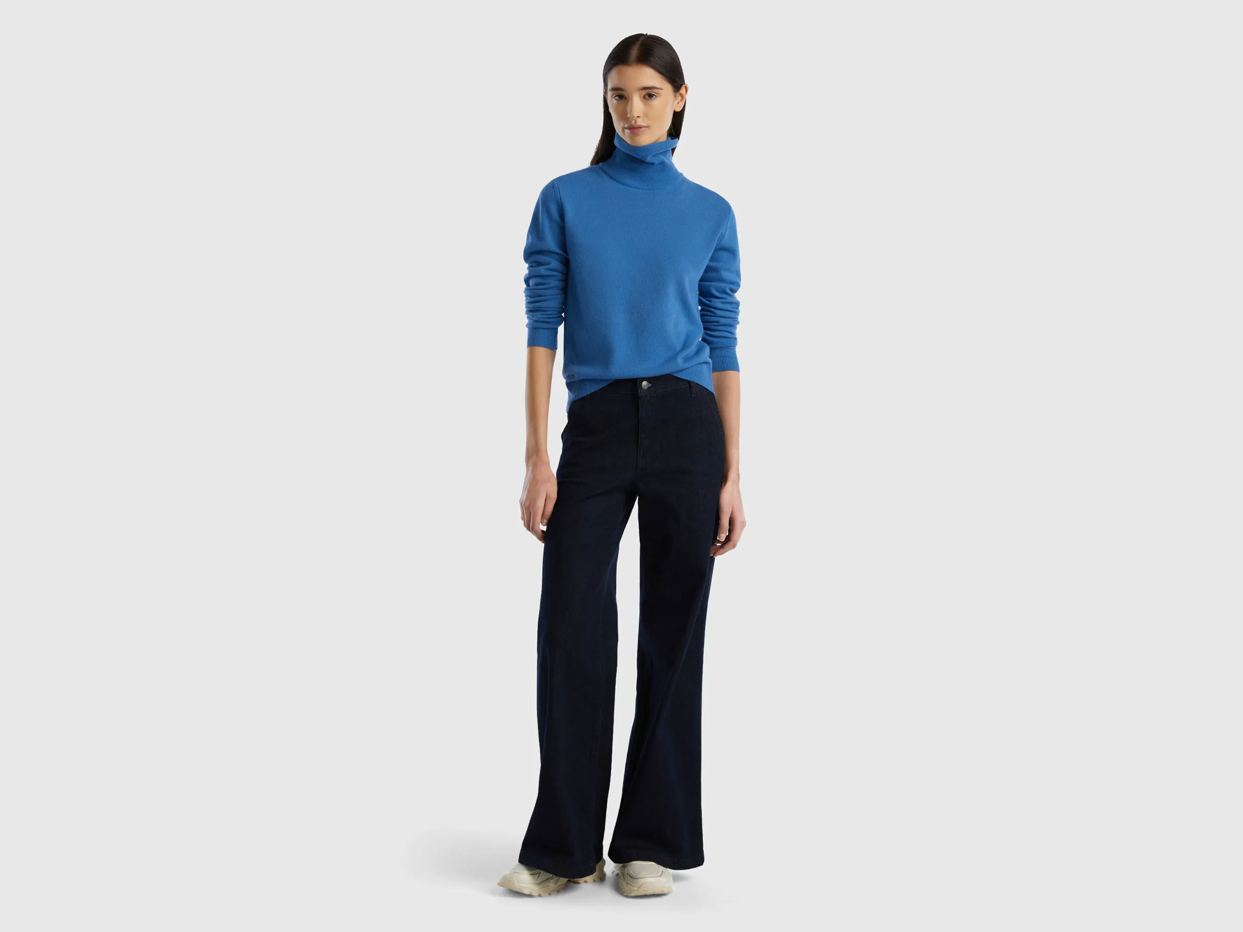 Jersey de cuello cisne azul oscuro de pura lana merina