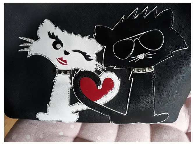 Karl Lagerfeld Choupette enamorada Negro 