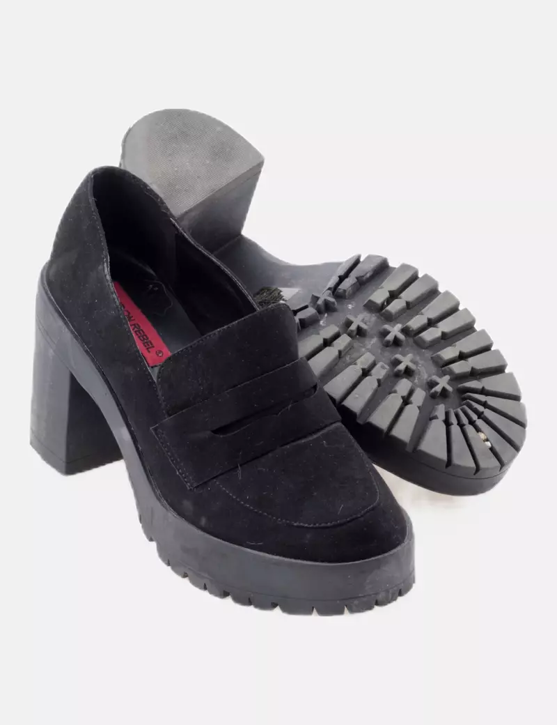 London Rebel Mocasín tacón negro