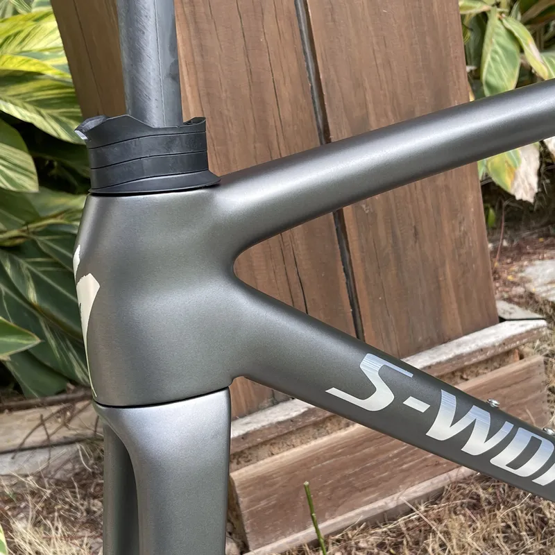 Newset Road Fiber Bi Frames Chameleon SL8 SL7 Disc de pintura personalizado Bras UD Glosatt Bicicleta de carbono Framset T1000 S