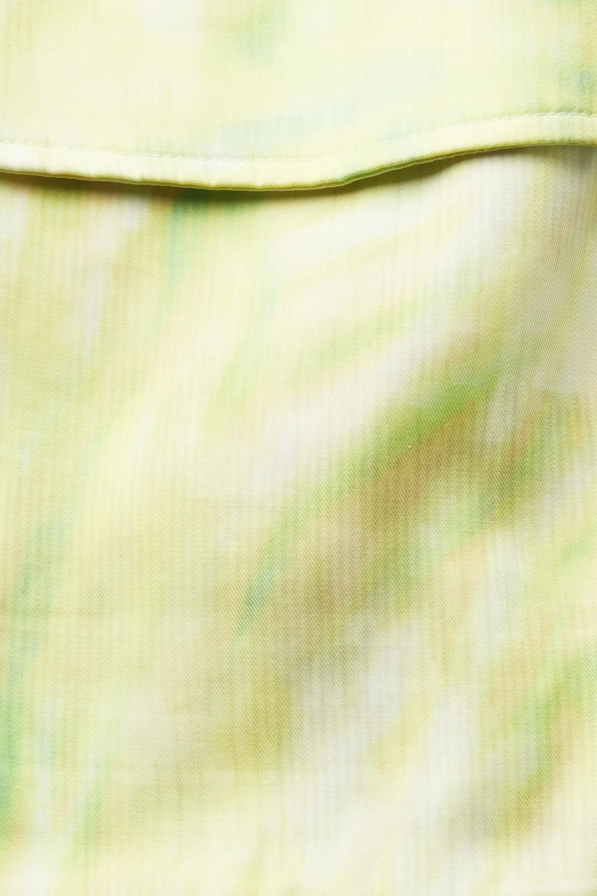 Pantalones cargo cortos estampados