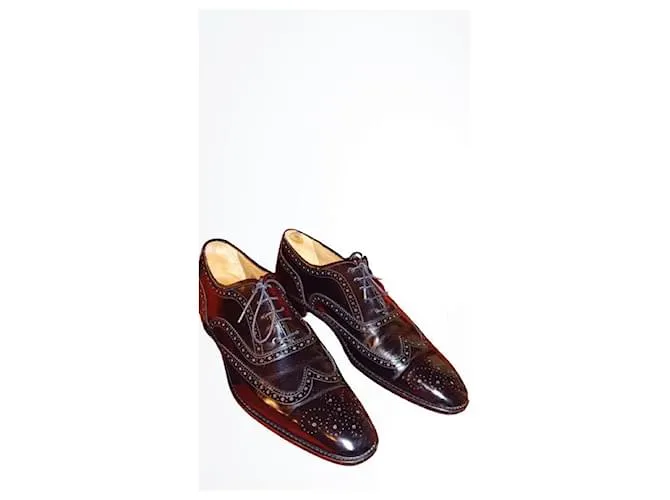 Paul Smith Derbys con punta de flor de cuero negro 