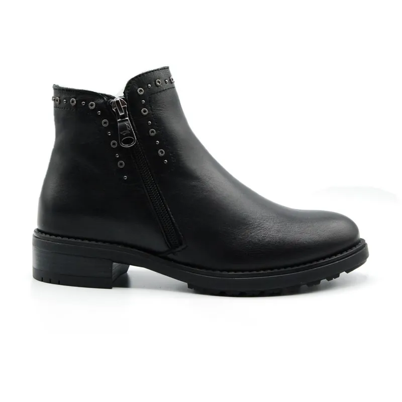 PAULA URBAN BOTIN LISO TACHAS 9976