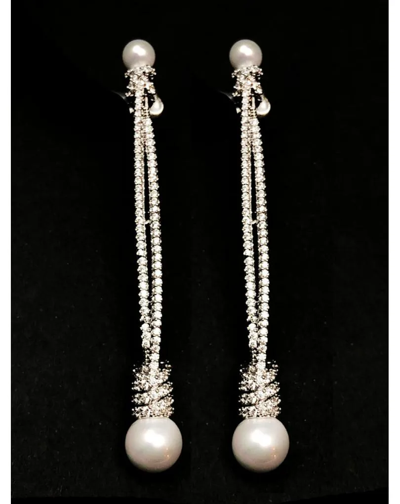 PENDIENTES LARGOS BODA CON PERLAS DISEÑO ELEGANTE Y ACTUAL