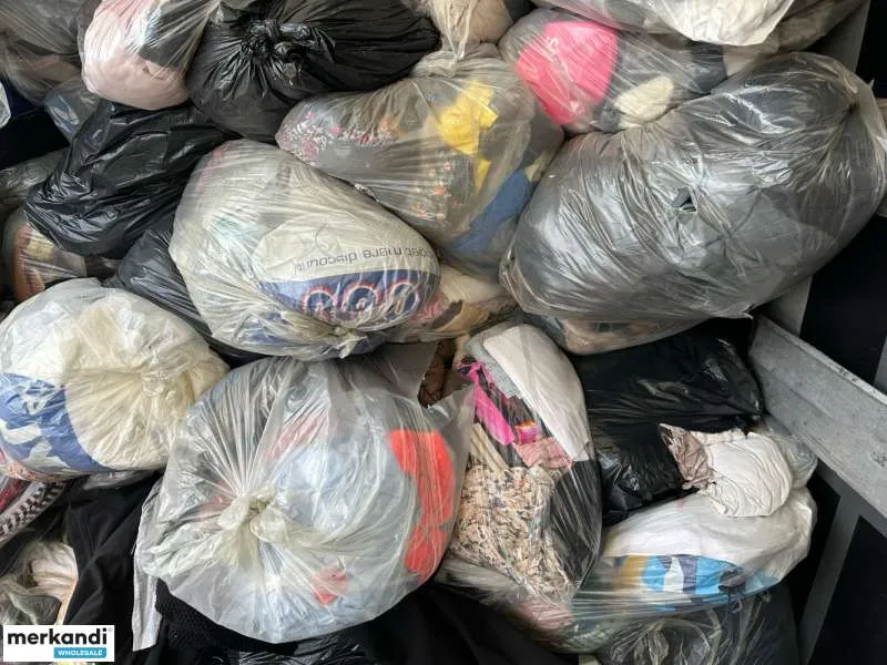 ROPA BOLSAS USADAS  NIEOSRT  ORIGINAL  DINAMARCA  SUMINISTROS REGULARES
