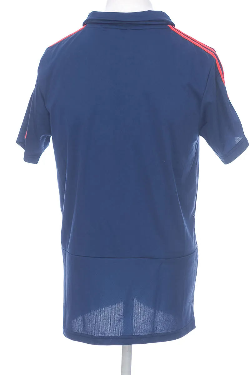 ROPA DEPORTIVA COLOR AZUL  CLOSEANDO