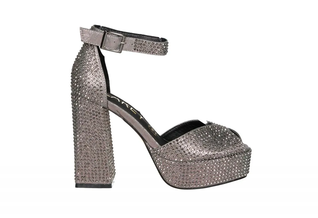 Sandalia Plomo Metalizada Strass Pulsera Talon Cerrado