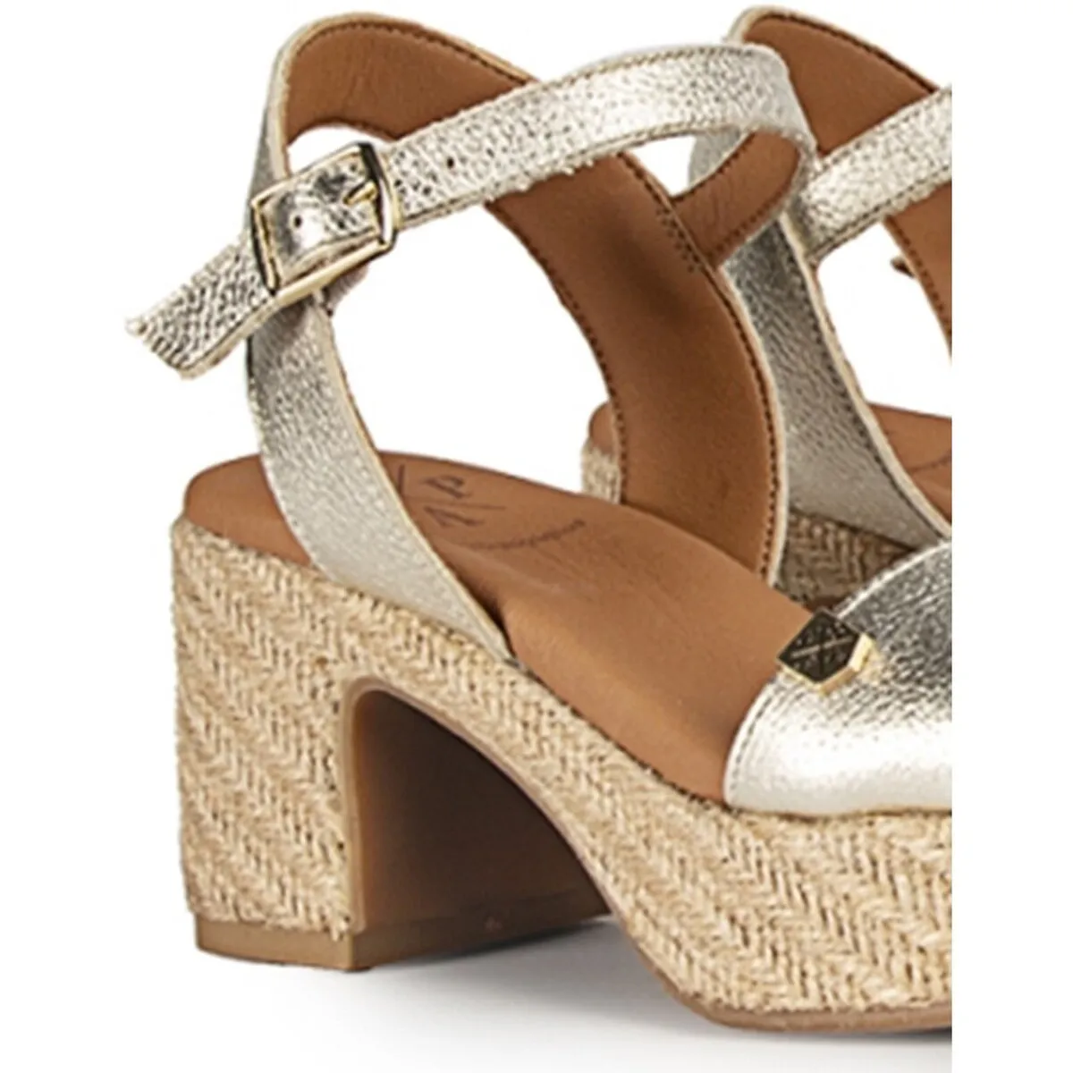 SANDALIAS DE YUTE CON TACÓN  BELICHE LAMINADO ORO