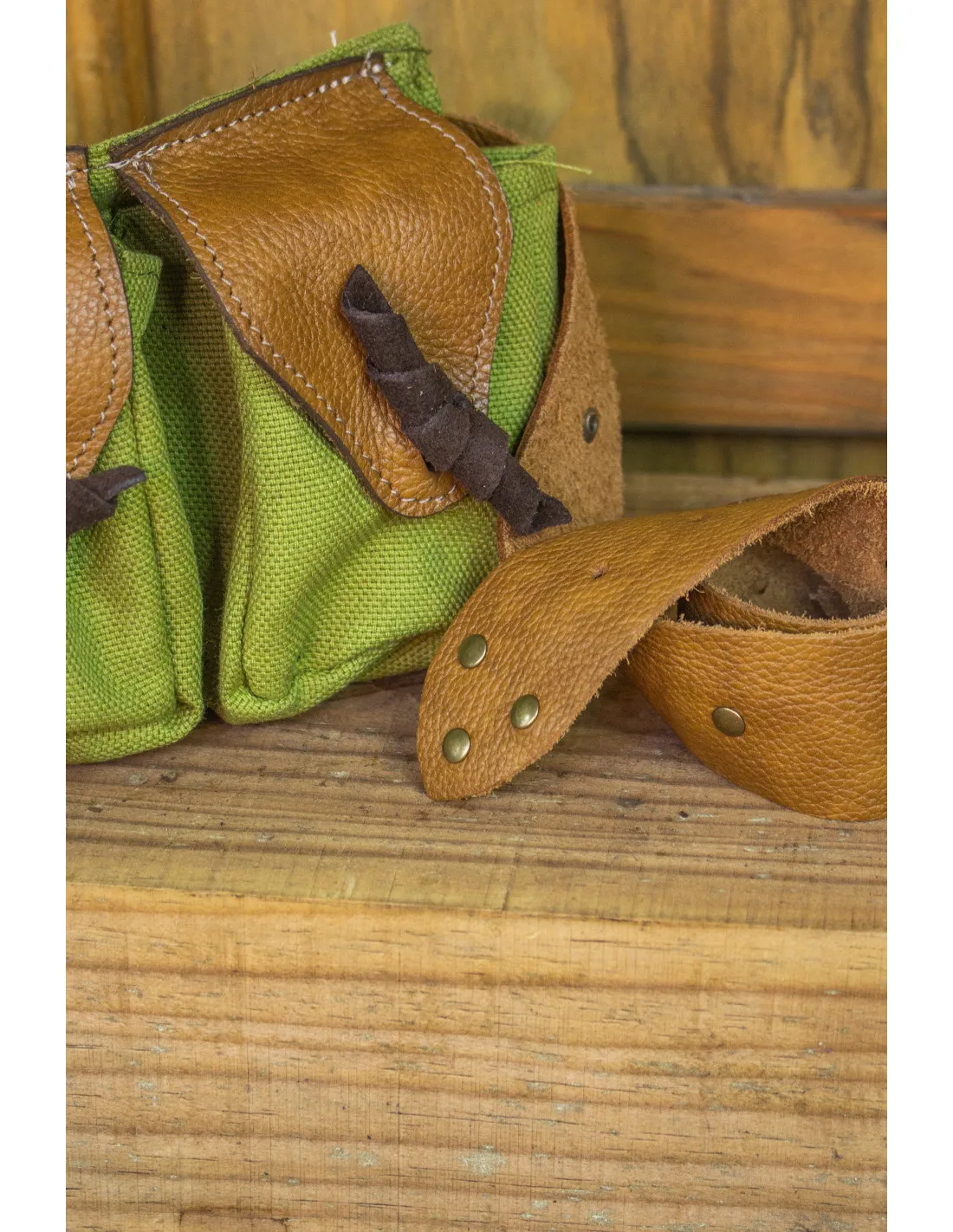 SET 5 BOLSAS, TIPO RIñONERA, CON CINTURóN DUERO  VERDE