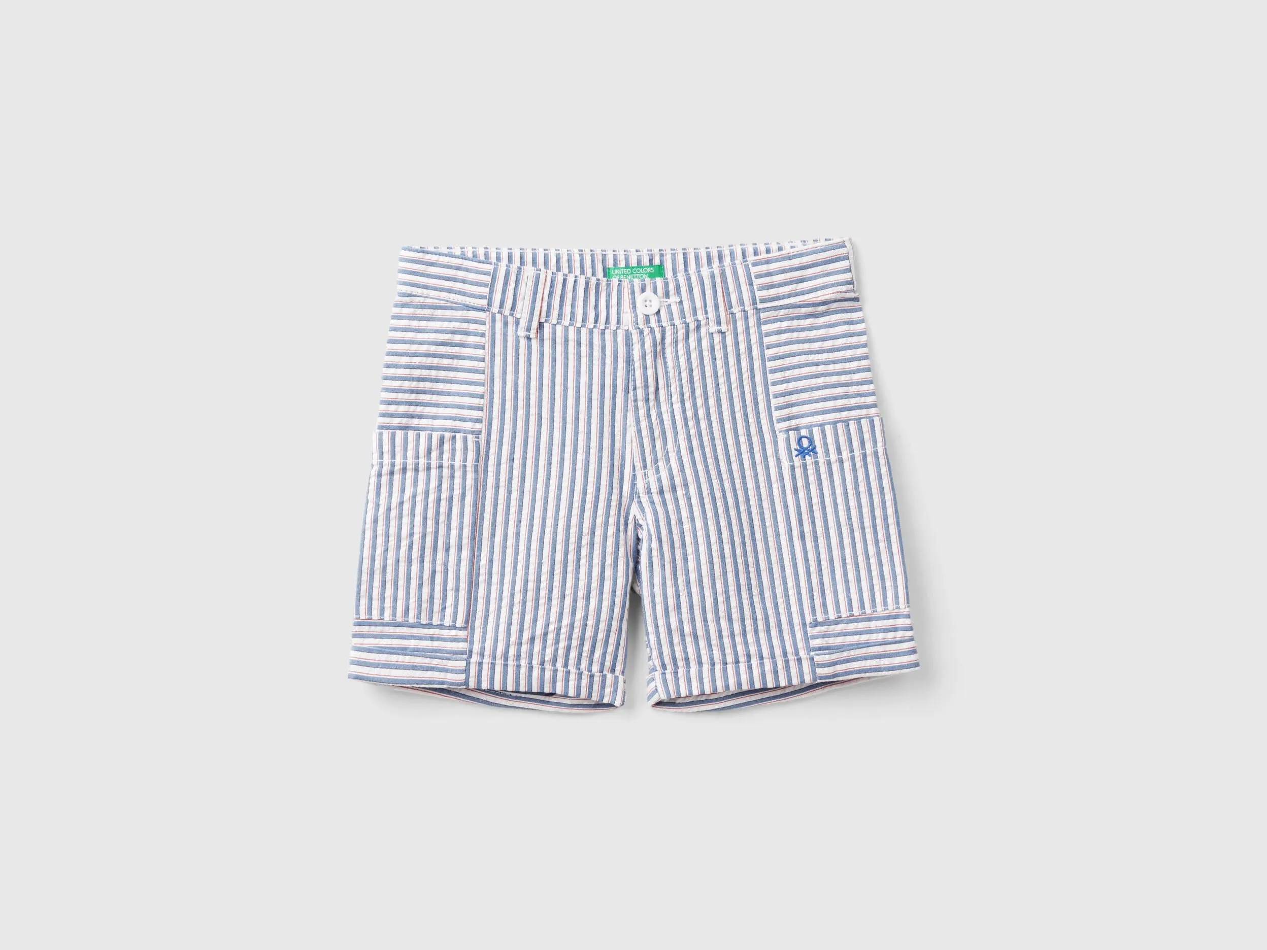 Shorts de rayas con bolsillos