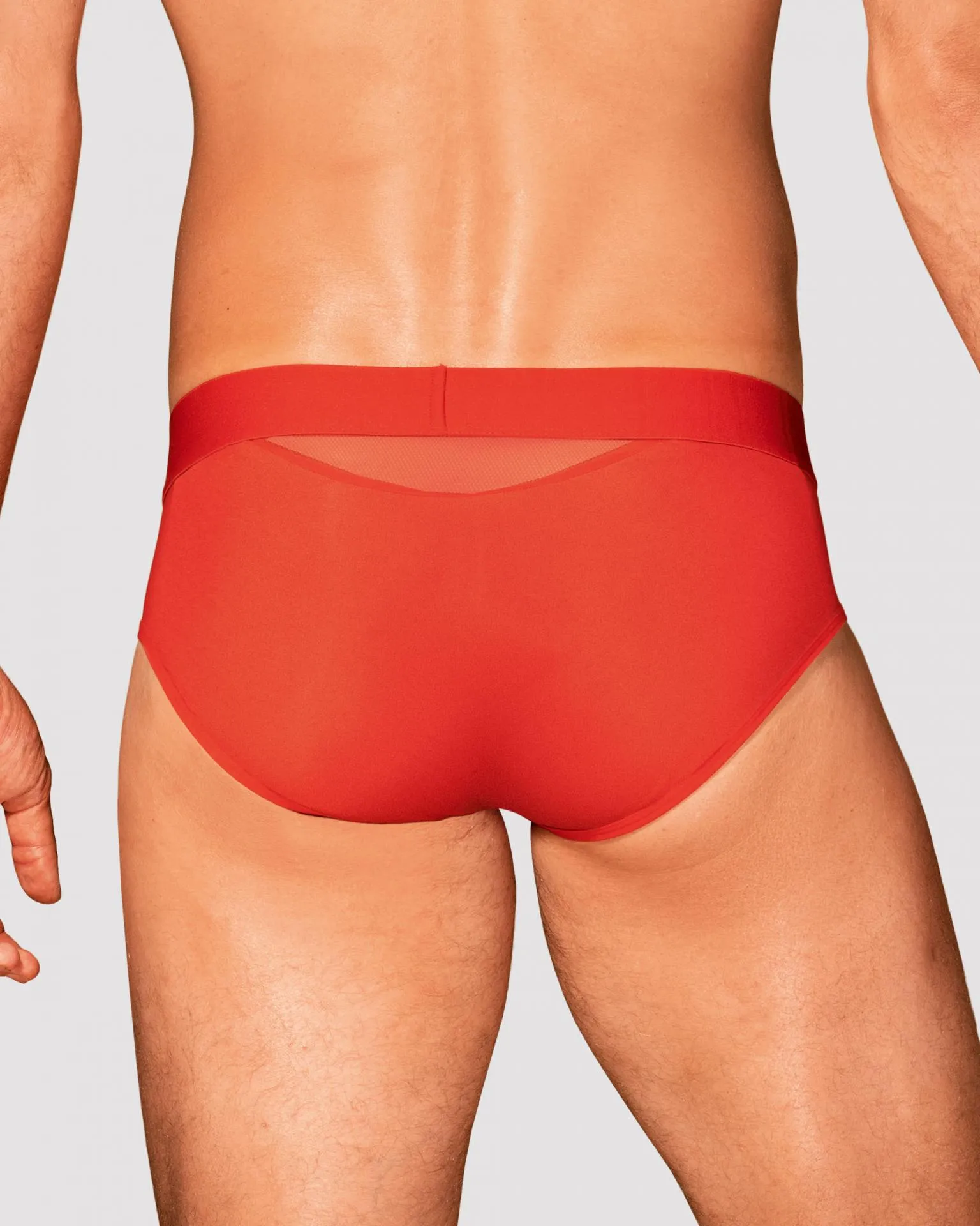 Slip intrigante rojo