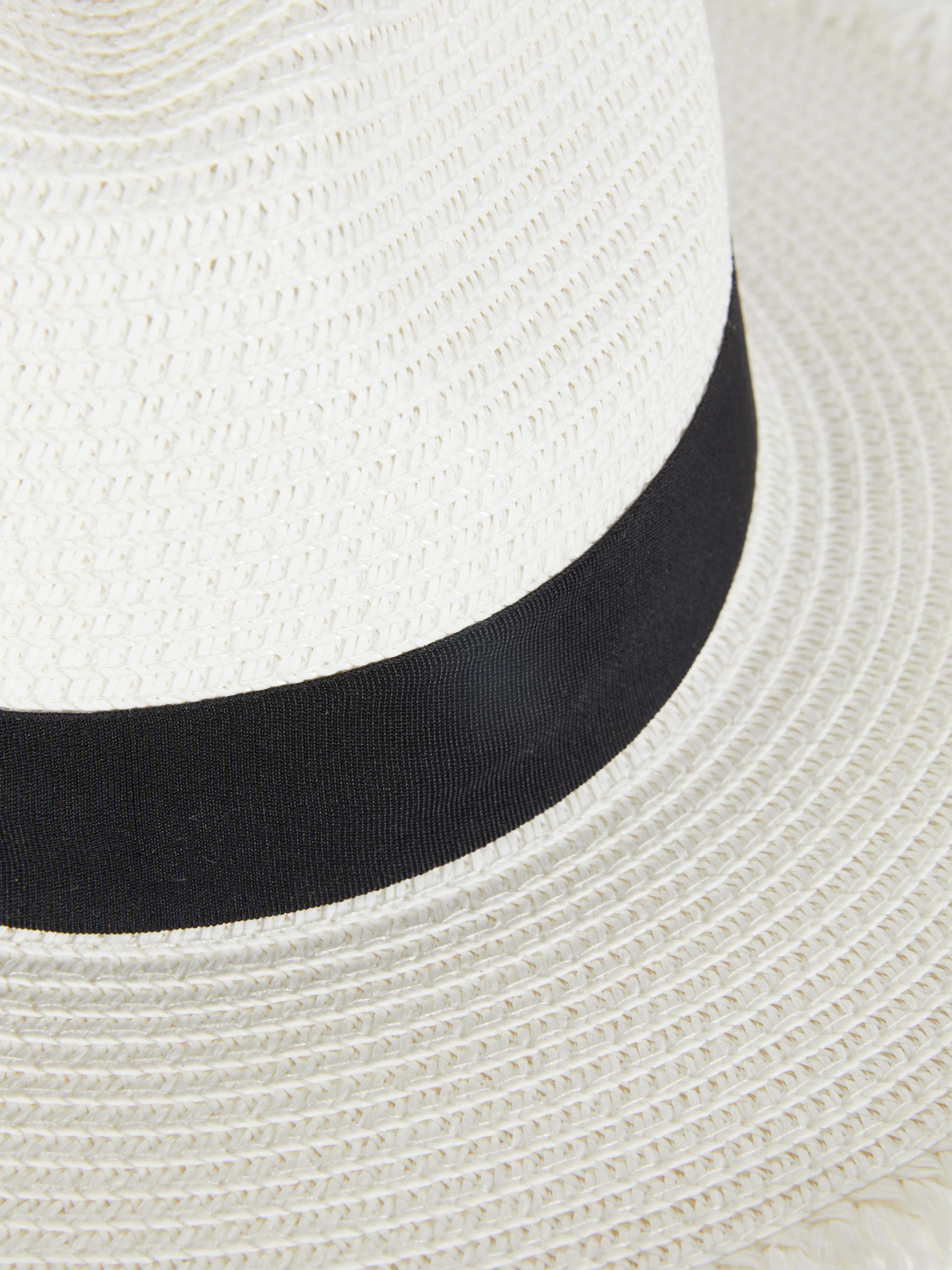 Sombrero de paja plegable