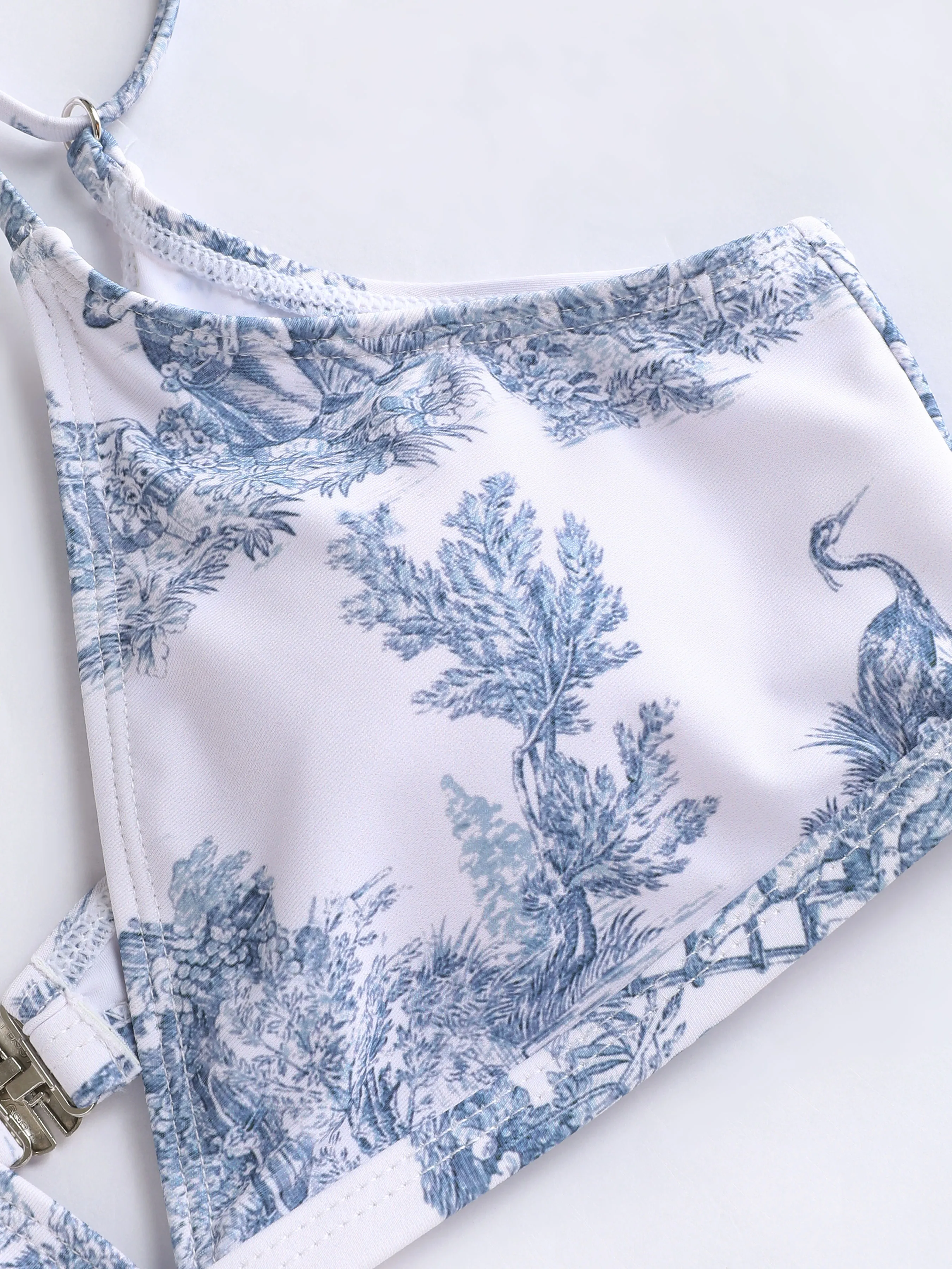 Top de Bikini Triangular Toile de Jouy para Vacaciones en la Playa de Santorini