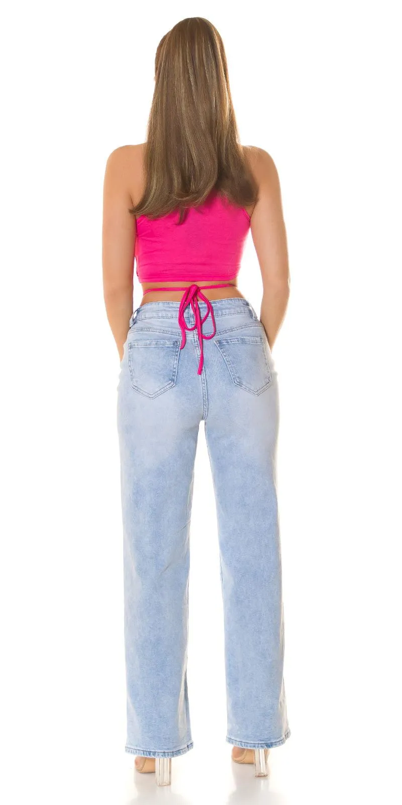 Top rosa corto con cintas decorativas