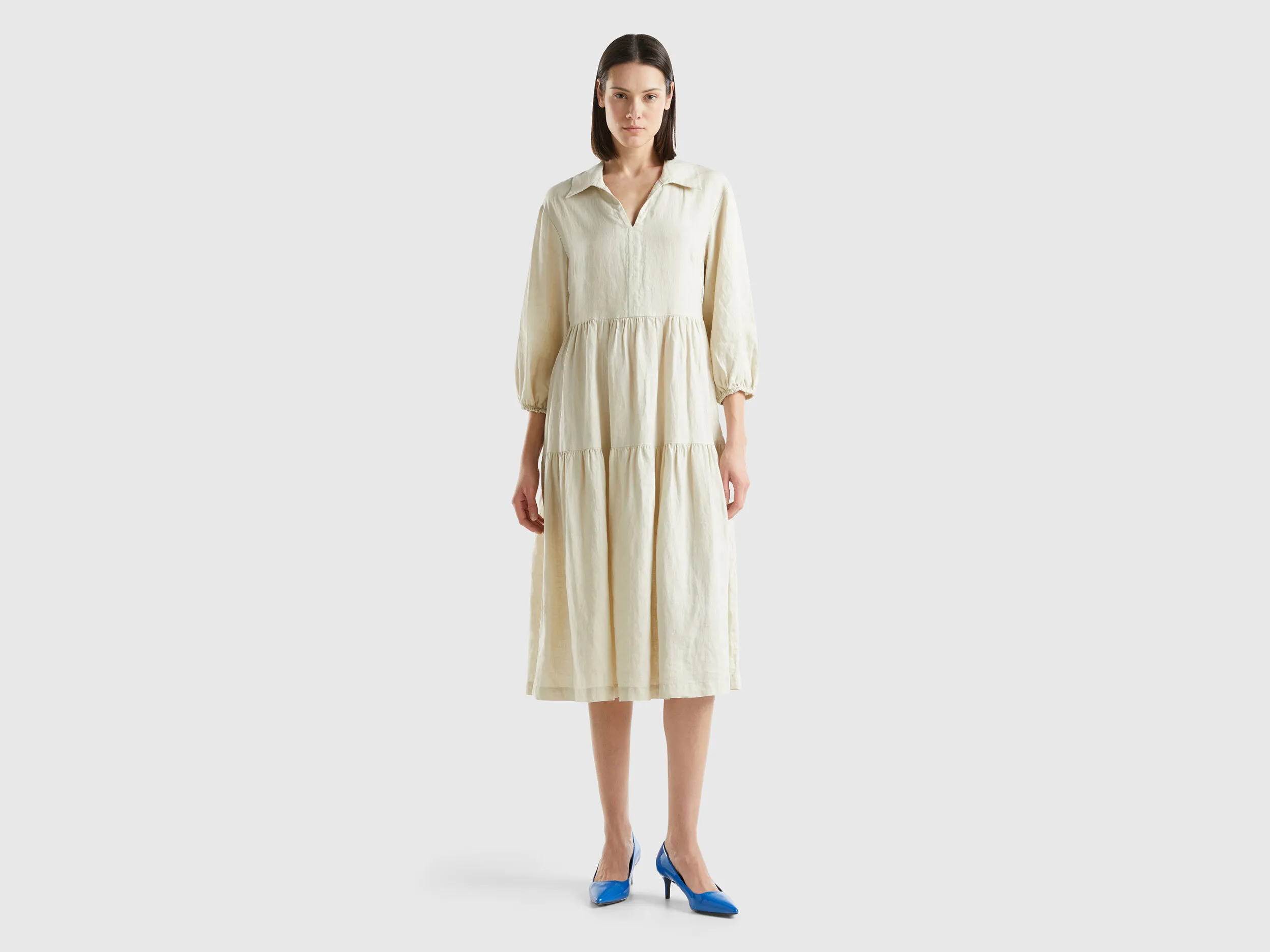 Vestido con volantes de lino puro