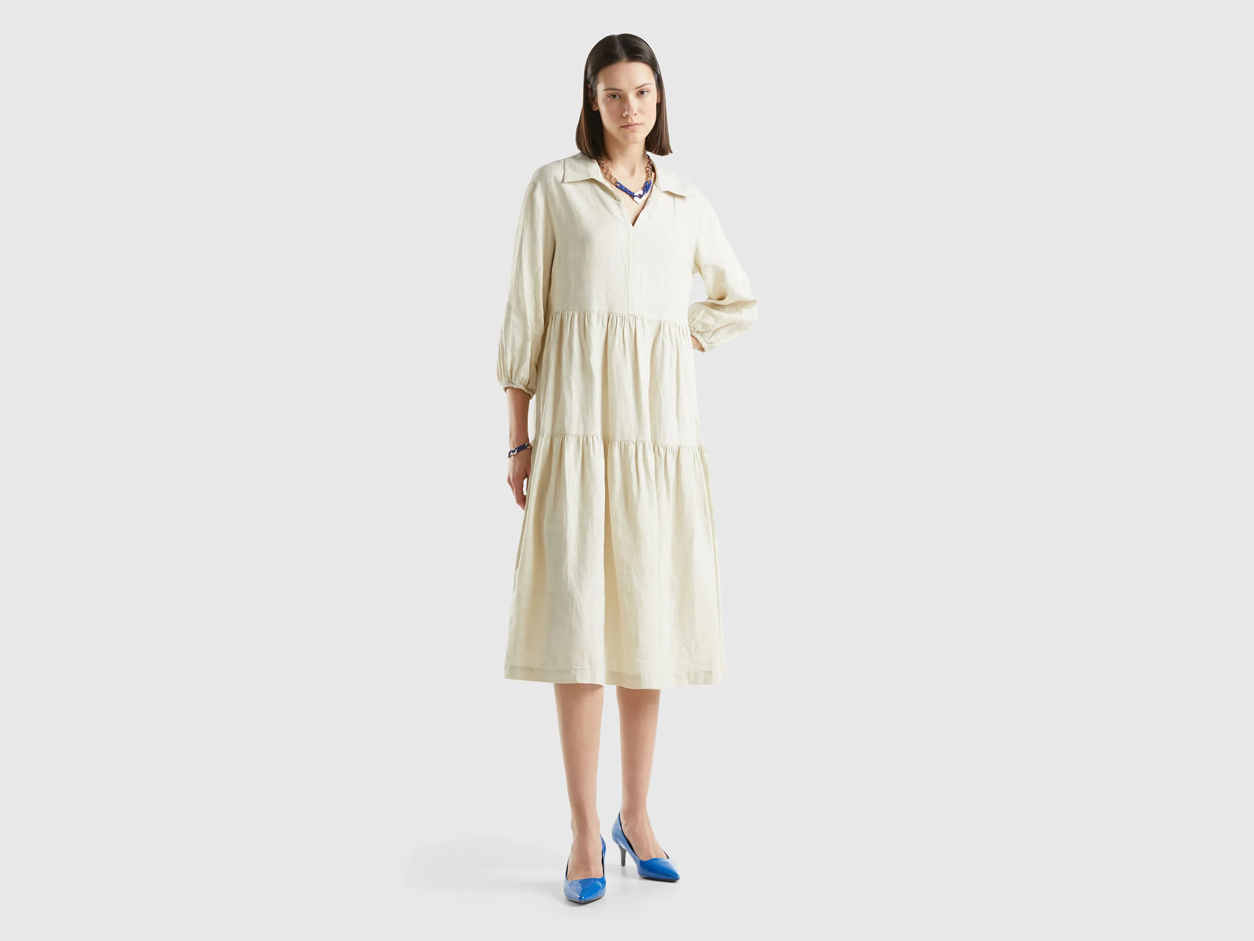 Vestido con volantes de lino puro